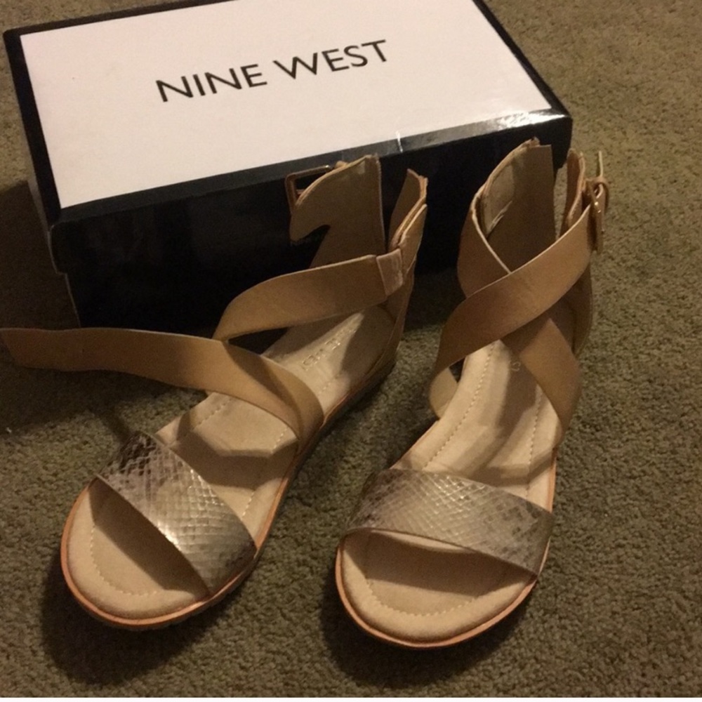 Zahrah 9 west sandals